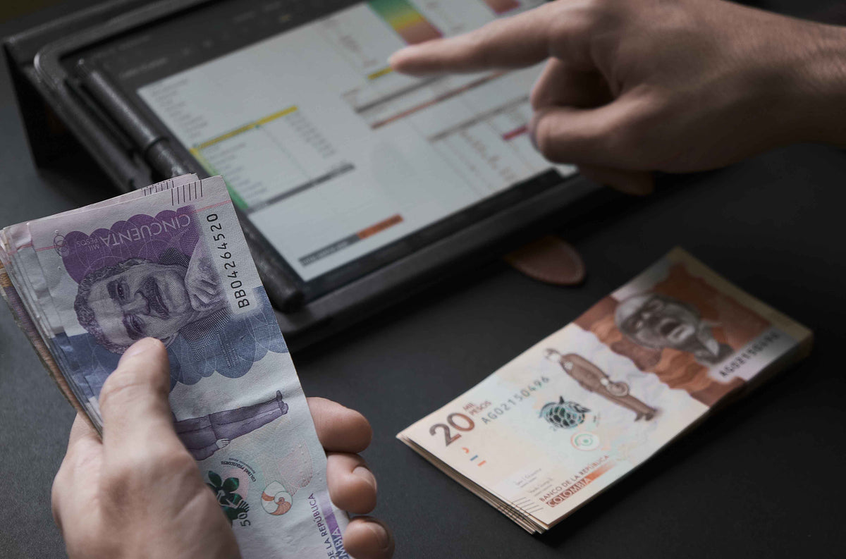 How do weightbased money counters work?